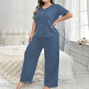 Ensemble pyjama bleu foncé pour femme avec haut à manches courtes et pantalon long