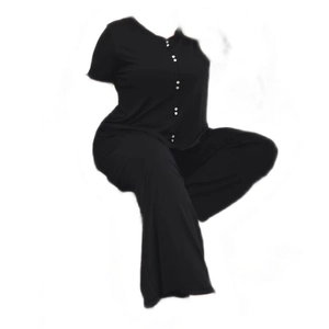 Pyjama deux pièces noir pour femme avec haut à manches courtes et pantalon long