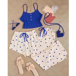 Ensemble pyjama trois pièces bleu roi avec short et pantalon à imprimé cœurs