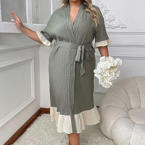 Chemise de Nuit Grande Taille Col en V Vert Sauge Volants Manches Courtes Vêtements d'intérieur Ample Robe de Nuit Longue avec Ceinture