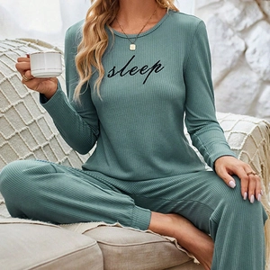 Ensemble Pyjama Côtelé pour Femmes Broderie Lettre Sleep Haut et Bas Loungewear Ensemble de Maison Deux Pièces