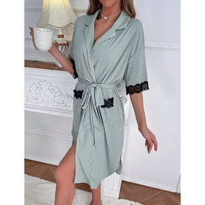 Short-sleeve green lace-trim robe with lapel collar and waist tie for women