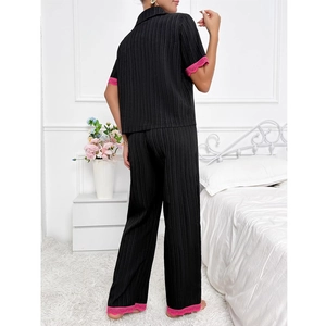 Ensemble pyjama plissé noir pour femme avec bordure en dentelle rose et pantalon long