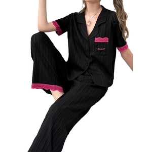 Ensemble de pyjama noir pour femme avec rayures, dentelle rose et pantalon long