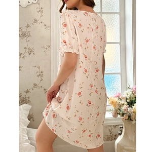 Floral lace lace-up nightdress with rose pattern and short sleeves in cream color