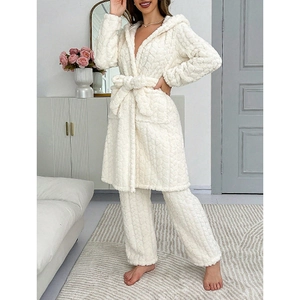 Completo pigiama donna con vestaglia con cappuccio e pantaloni in pile color crema