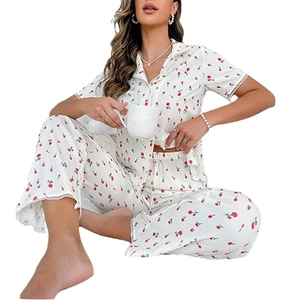 Short sleeve lapel pajama set with floral print and lace trim for women at home