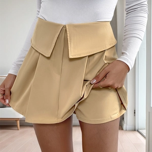 Gonna-pantalone a pieghe Y2K kaki con vita alta risvoltata e pantaloncino interno