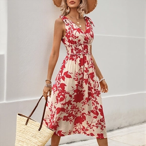 Robe d'été à col en V avec imprimé tropical rouge et nœuds aux épaules pour les vacances
