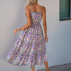 Midi-Sommerkleid mit Blumendruck, eckigem Ausschnitt und gestuftem Volant-Rockteil