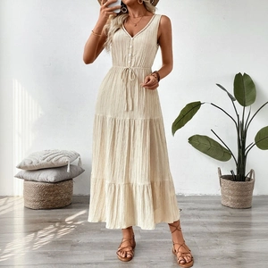 Robe Longue à Étages Sans Manches Col en V pour Femmes Bohème Décontractée Été Vacances Taille Cordon Texture Gauffrée