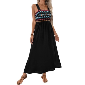 Abito lungo nero senza maniche da donna con ricami floreali colorati e silhouette a trapezio
