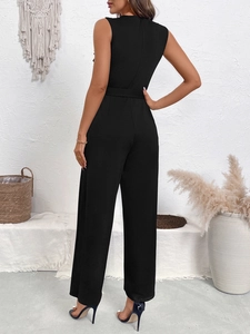 Combinaison noire sans manches à taille haute et jambe large avec vue de dos
