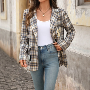 Damen-Karo-Blazer mit Vintage-Patches und klassischem Reverskragen für Herbst