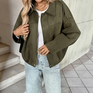 Veste courte vintage vert armée pour femme avec col à revers et fermeture éclair