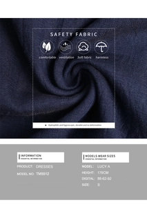 Détail de la texture du tissu de la robe TM5512 montrant un tricot bleu foncé respirant