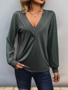 T-Shirt Décontracté à Col en V Froncé pour Femmes Patchwork de Dentelle Manches Longues Couleur Unie Haut Pullover Large Élégant Printemps Automne