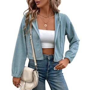 Kurze Vintage-Cordjacke mit Reißverschluss und Waffelstruktur in Hellblau für Damen