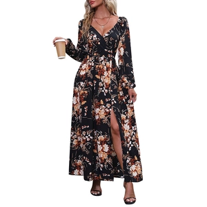 Robe longue bohème à fleurs, col en V et manches longues avec fente latérale