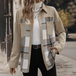 Giacca camicia donna patchwork a quadri con maniche kaki e chiusura con bottoni