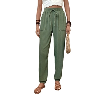 Pantaloni jogger donna a vita alta verde militare testurizzati con coulisse e tasche