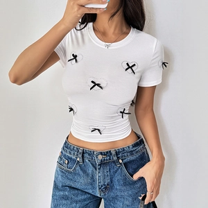 Damen Slim Fit Weißes T-Shirt Strass Herz 3D Satin Schleife Rundhals Kurzarm Polyester Viskose Elasthan Casual Top