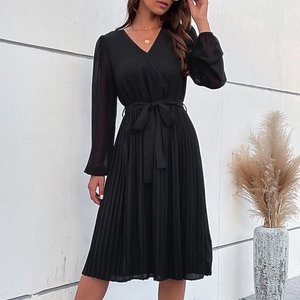 Abito Midi Plissettato a Maniche Lunghe Scollo a V Donna Elegante con Design a Portafoglio e Cravatta in Vita Nero Nero