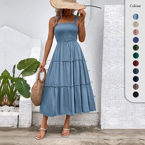 Robe Midi Smockée Été pour Femmes en Viscose à Étages Fines Bretelles Col Carré Coupe Trapèze Robe de Plage Vacances Décontractée