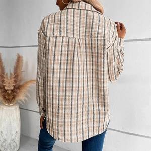 Giacca a camicia da donna in tweed a quadri con taglio oversize e piega posteriore