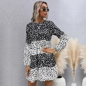Damen Casual Polka Dot Langarm Gestufter Mini Kleid Rundhalsausschnitt Baumwollmischung Rüschen Geschichtetes Herbst Mode Kleid