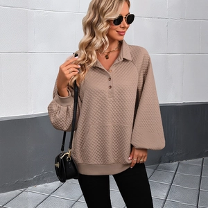 Sweat-shirt matelassé pour femmes avec col à revers et manches longues en kaki