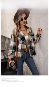 Vue détaillée de la veste vintage à carreaux pour femmes avec fermeture éclair et col revers