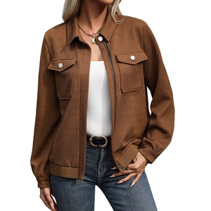 Veste femme marron à revers zippée avec texture géométrique et doubles poches poitrine