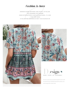 Détail de blouse bohème à imprimé floral avec manches à volants et laçage au dos