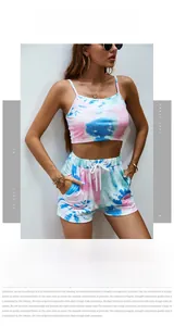 Détail de l'ensemble crop top et short tie-dye Pacific Sunshine avec cordon de serrage