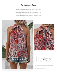 Détail du haut dos nu à motif cachemire avec franges et nœud ajustable au niveau du cou