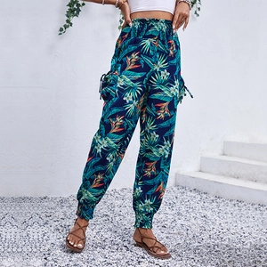 Pantalon cargo taille haute pour femme avec imprimé tropical et poches en bleu marine