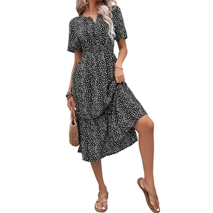 Robe d'été femme col en V coupe ajustée imprimé léopard avec ourlet à volants étagés