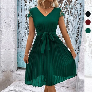 Dark green V-neck pleated dress with lace sleeves and waist tie for a slim fit