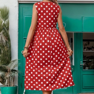 Elegant sleeveless red A-line maxi dress with white star print and high waist silhouette