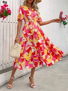 Robe trapèze florale avec manches à volants et imprimé abstrait sur tissu tissé léger