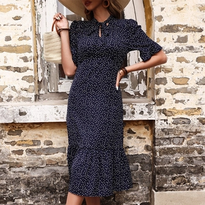Robe Midi à Pois Vintage pour Femmes Élégante Col avec Nœud Volants Manches Courtes Ligne A Vacances Été Plage Fête