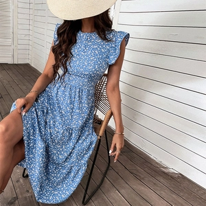 Französisches Midi-Blumenkleid in Hellblau mit Rüschenärmeln und hohem Taillendesign