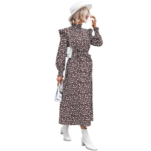 Robe midi à fleurs à manches longues avec col montant et ceinture nouée pour femmes