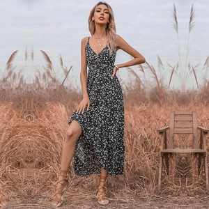 Robe longue d'été pour femme avec col en V, motif floral et fente latérale