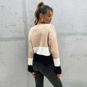 Pull en maille à col rond pour femme avec rayures verticales beige blanc et noir