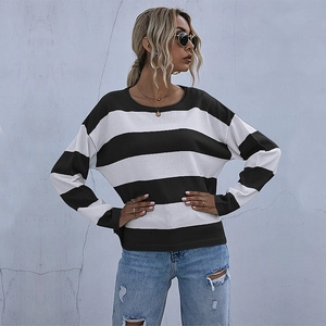 Maglione casual da donna a righe bianche e nere con scollo rotondo e maniche lunghe