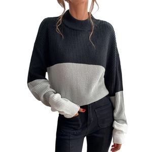 Women's loose color-block ribbed knit sweater with crew neck and long sleeves in tricolor