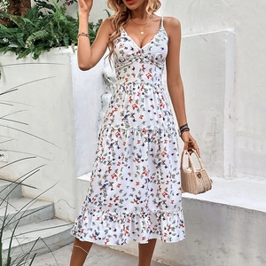 Summer V-neck sundress with butterfly print and tiered ruffle skirt for women