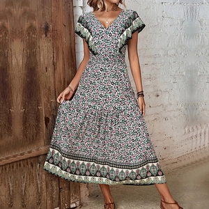 Robe Longue Fleurie Boho pour Femmes Col en V Manches Courtes à Volants Taille Haute Bohème Été Plage Robe Viscose